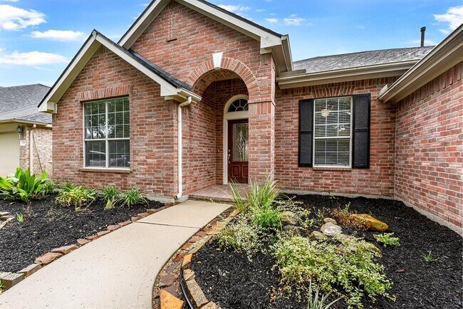 Building Photo - 28259 Daystrom Ln