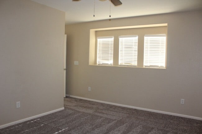 Building Photo - Stunning 3 BR/3 BA in Stockbridge At Meridian Community!