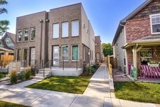 Building Photo - 718 W 1st Ave