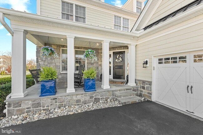 Building Photo - 407 Berlo Ln