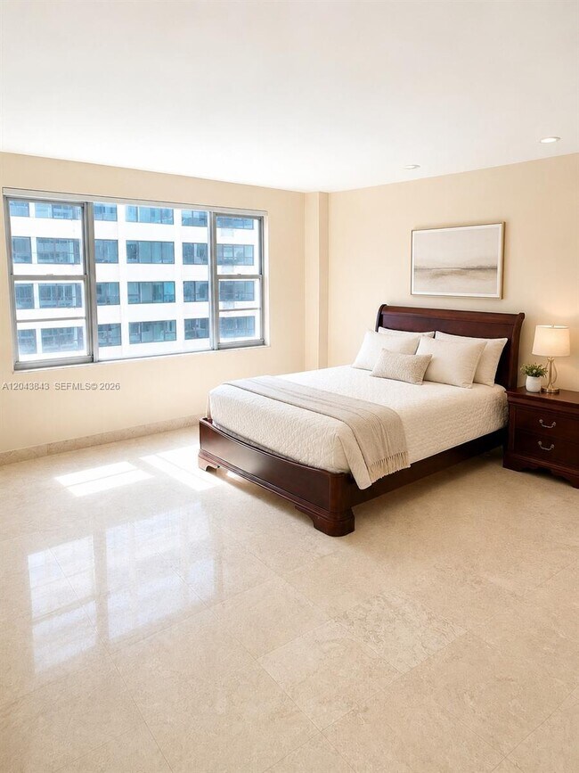 Building Photo - 5255 Collins Ave