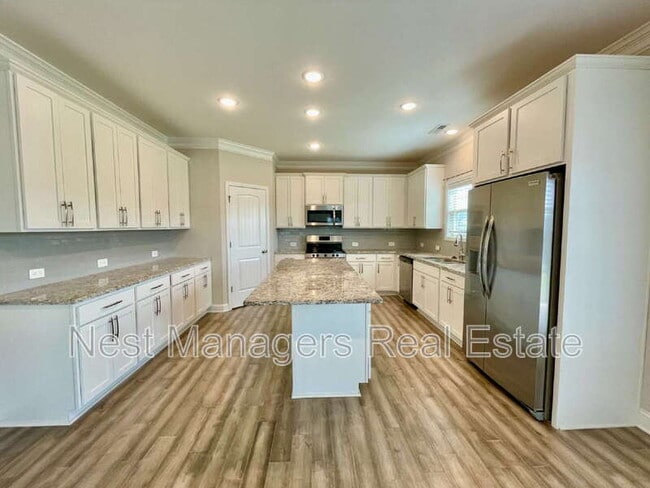 Building Photo - 5344 Debut Ave