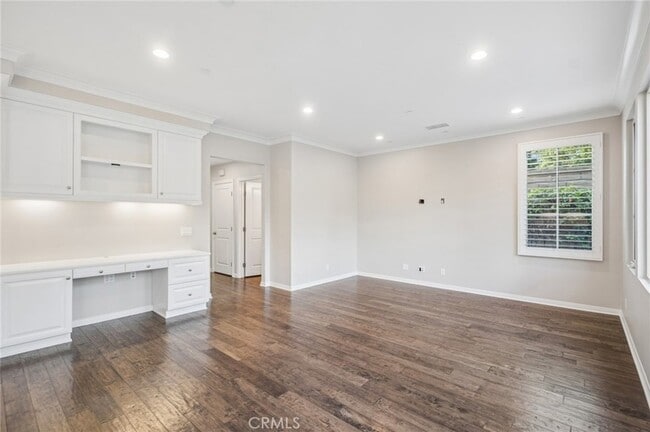 Building Photo - 102 Brindisi