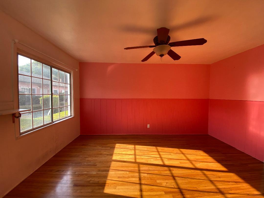 LIVING ROOM - 824 Pearl St