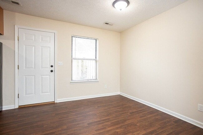 Building Photo - 5591 Rustling Way Ln