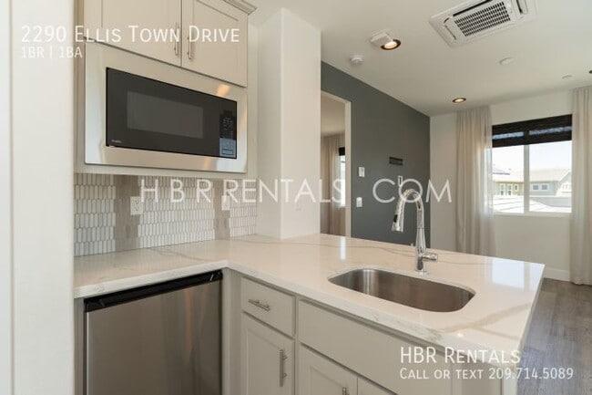 Building Photo - 2290 Ellis Town Dr