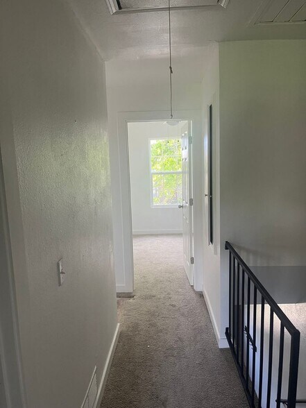 Building Photo - 1599 S Ivory Cir