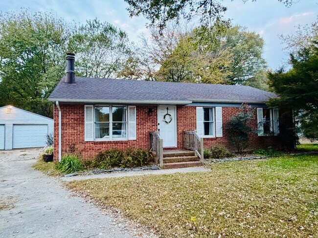 Primary Photo - Charming 3bdr Brick Rancher in the Heart o...