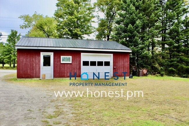 Building Photo - 446 Lewiston Rd
