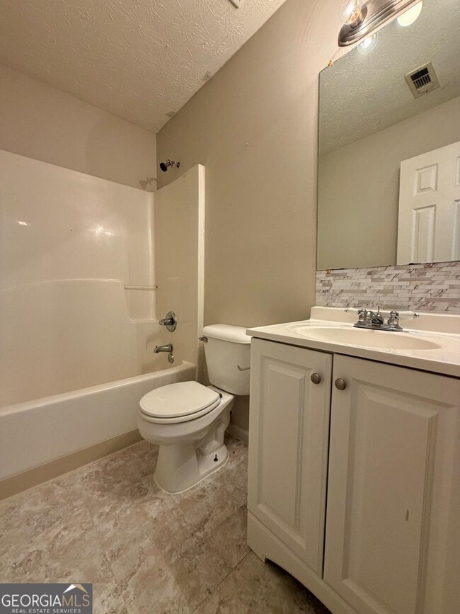 Building Photo - 2720 Sapphire St