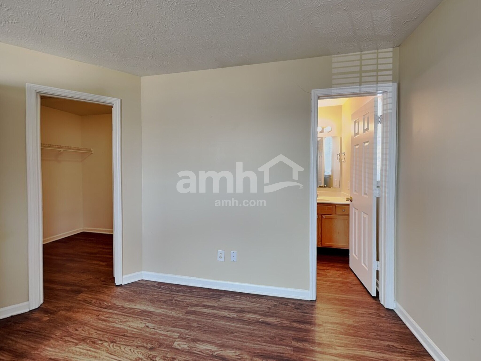 Building Photo - 10619 Northern Dancer Dr