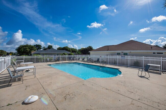 Building Photo - 1477 Sturbridge Pl
