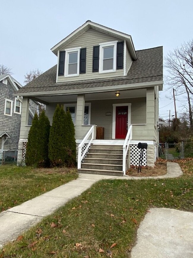 Building Photo - Gorgeous Parkville 3bd/3ba with 4th bd in Fin Bsmt. CAC! W/D! More! Available 5/15