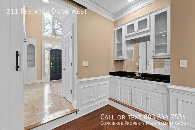 Building Photo - 211 Kestwick Dr W