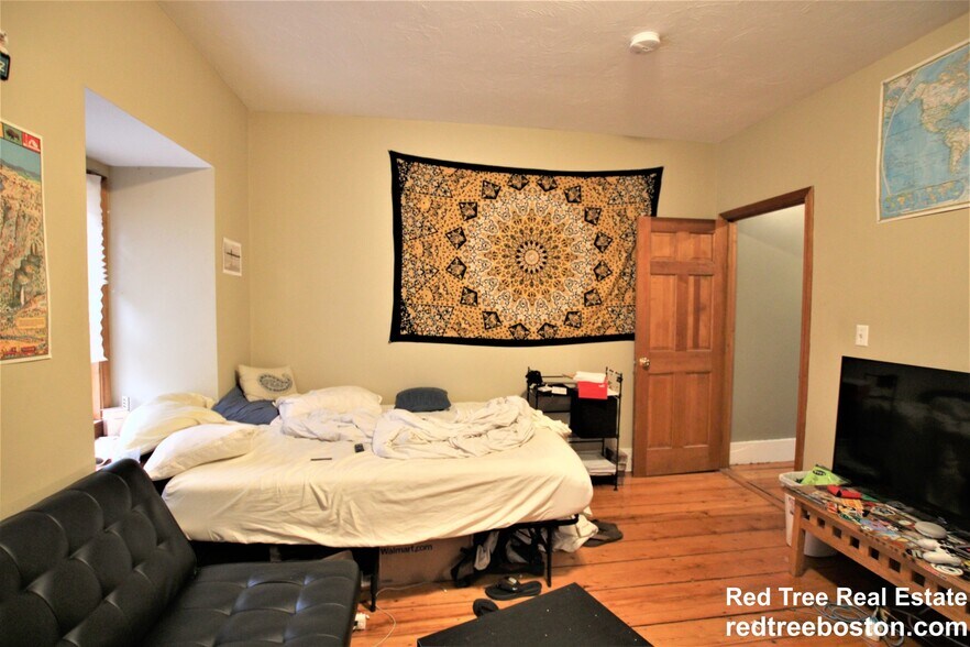 Building Photo - 8 Sewall St