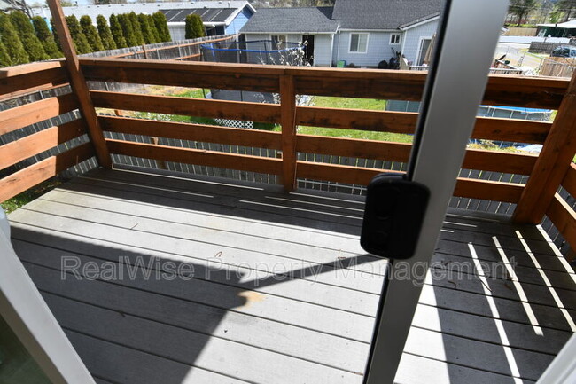 Building Photo - 314 NW Tumlin Ave