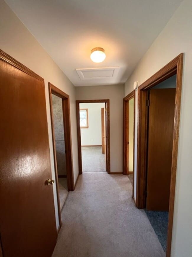 Building Photo - Single Family Home