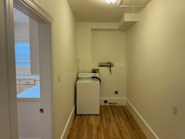 Building Photo - 708 N L St