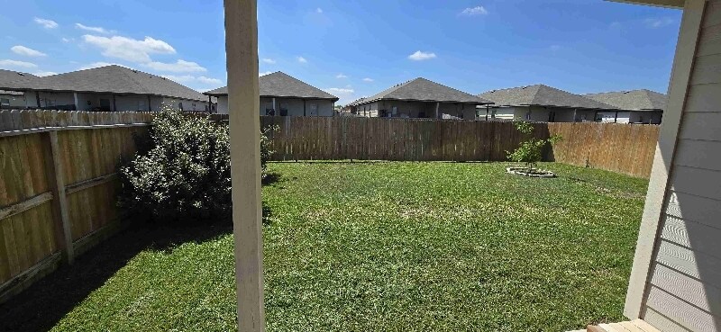 Building Photo - 131 Laurel Grace Ln