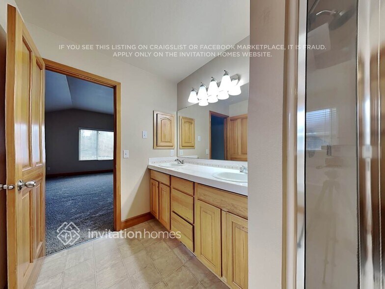 Building Photo - 1104 Williams St NW