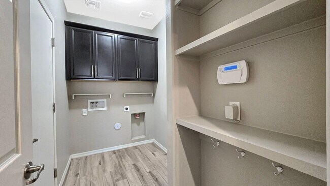 Building Photo - 17156 W Lincoln St