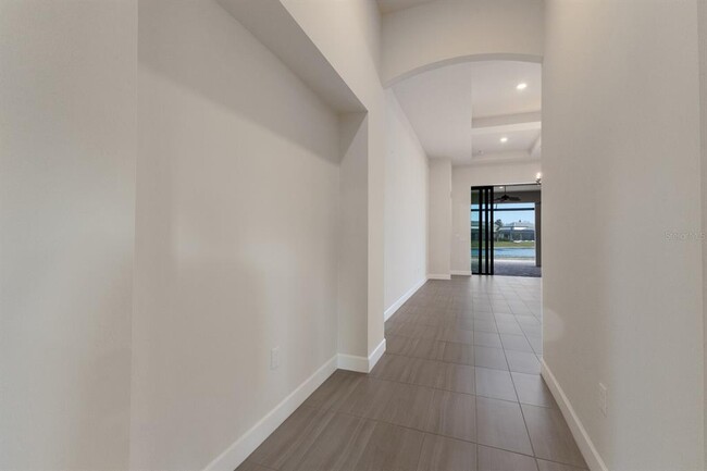 Building Photo - 712 Sigsbee Loop