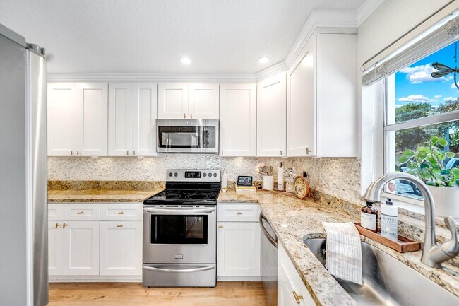 Building Photo - 3137 Spanish Trail
