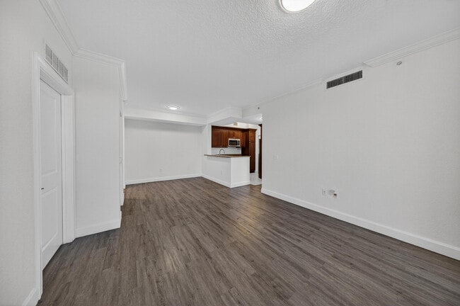 Building Photo - 1660 Renaissance Commons Blvd