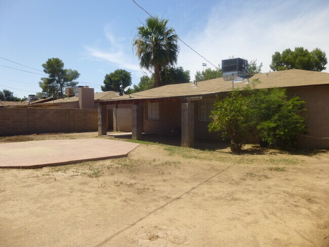 Building Photo - 3313 W Campbell Ave
