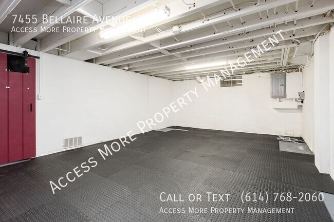 Building Photo - 7455 Bellaire Ave
