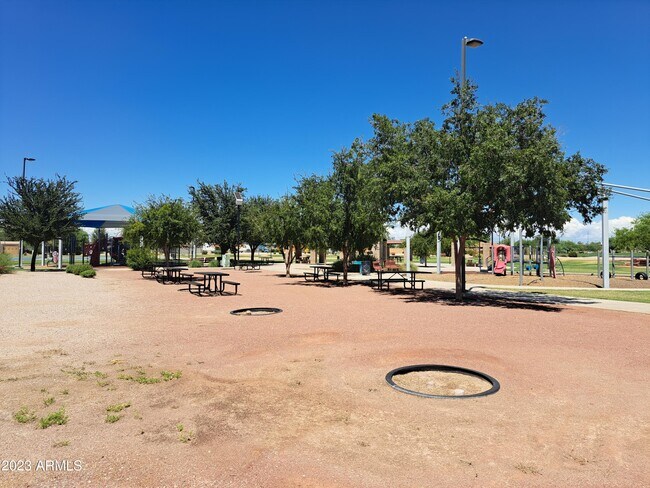 Building Photo - 7125 N 68th Dr