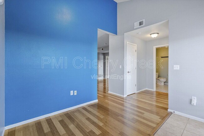 Building Photo - 18602 E Water Dr