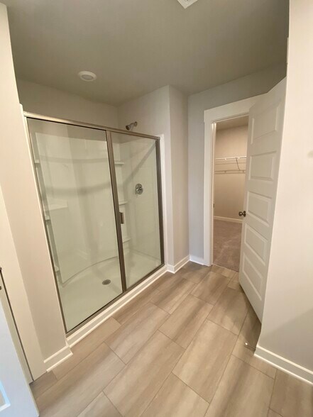 Building Photo - 3115 Lamond Dr