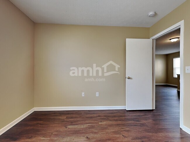 Building Photo - 7730 Hillsdowne Cir