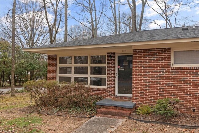 Building Photo - 2801 Wynnewood Dr