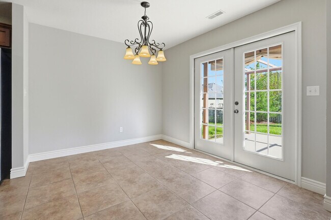 Building Photo - 300 Reedsport Ridge