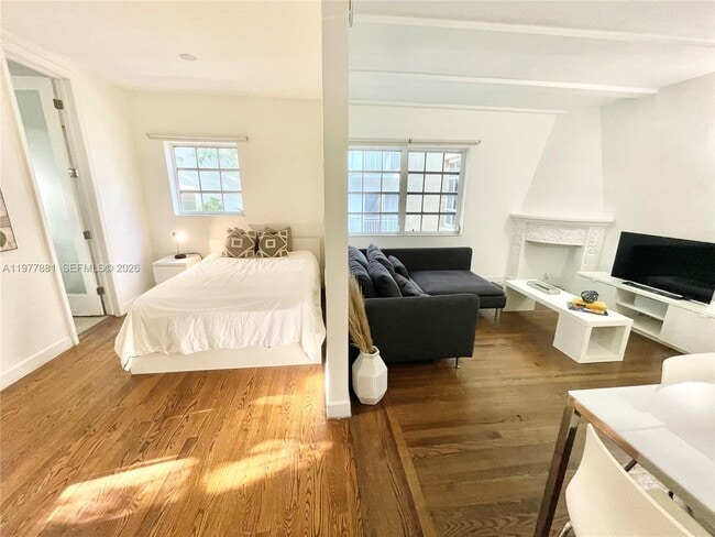 Building Photo - 439 15th St