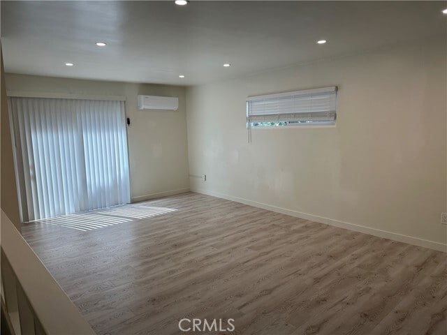 Building Photo - 440 W Orangewood Ave