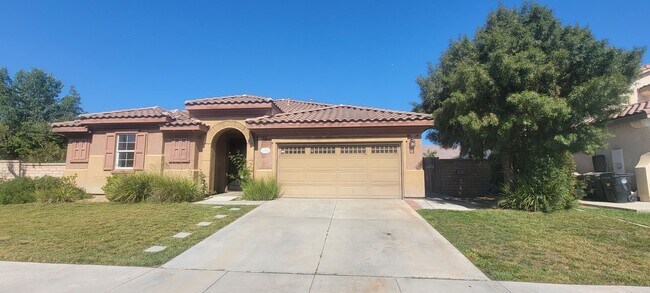 Primary Photo - Gorgeous Single Story Home