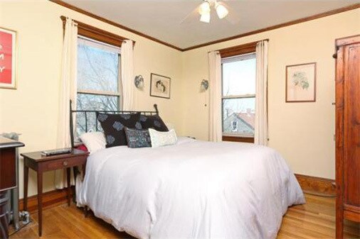 Building Photo - 33 Iroquois St
