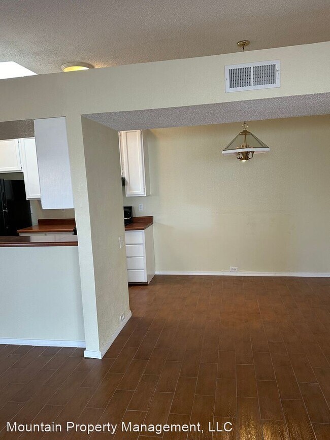 Building Photo - 2 br, 2 bath House - 6829 Ridge Top Dr