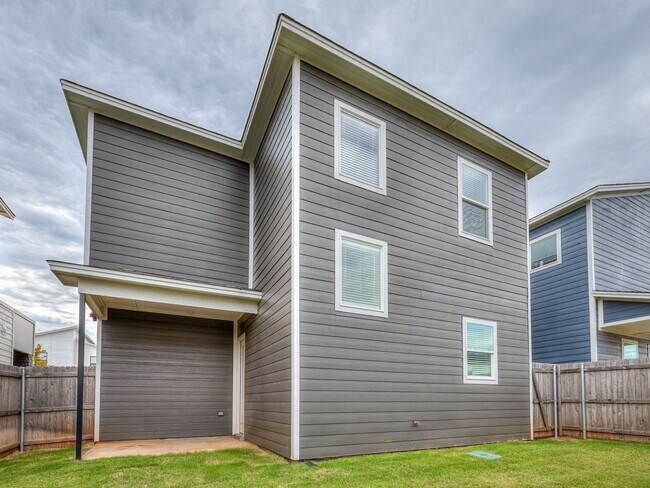 Building Photo - Beautiful New Construction Home in Edmond/...