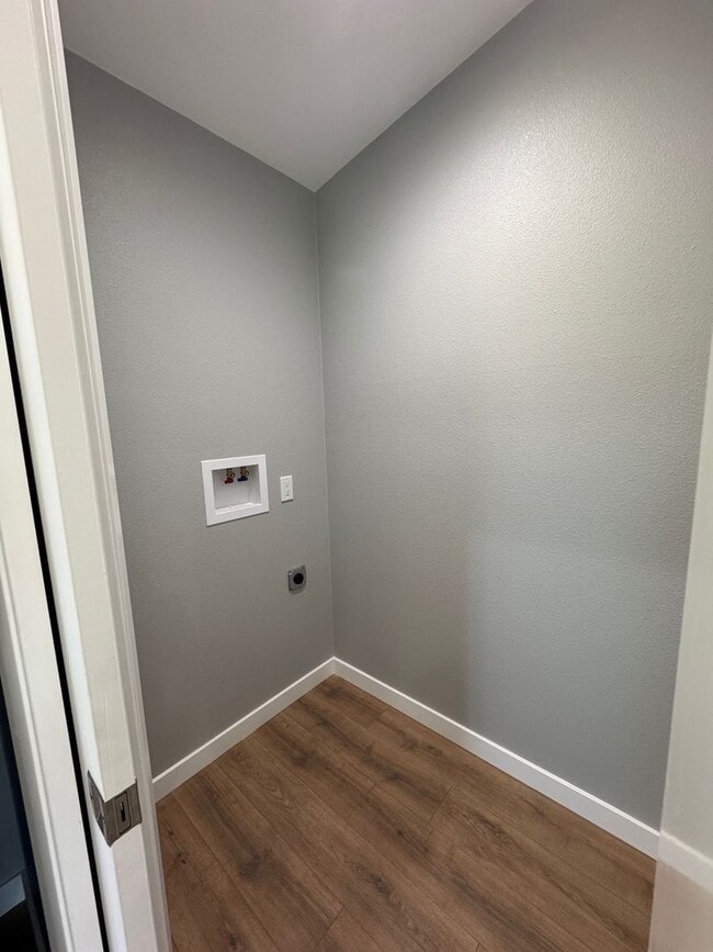 Building Photo - 1 Bedroom 1 Bathroom Detached ADU