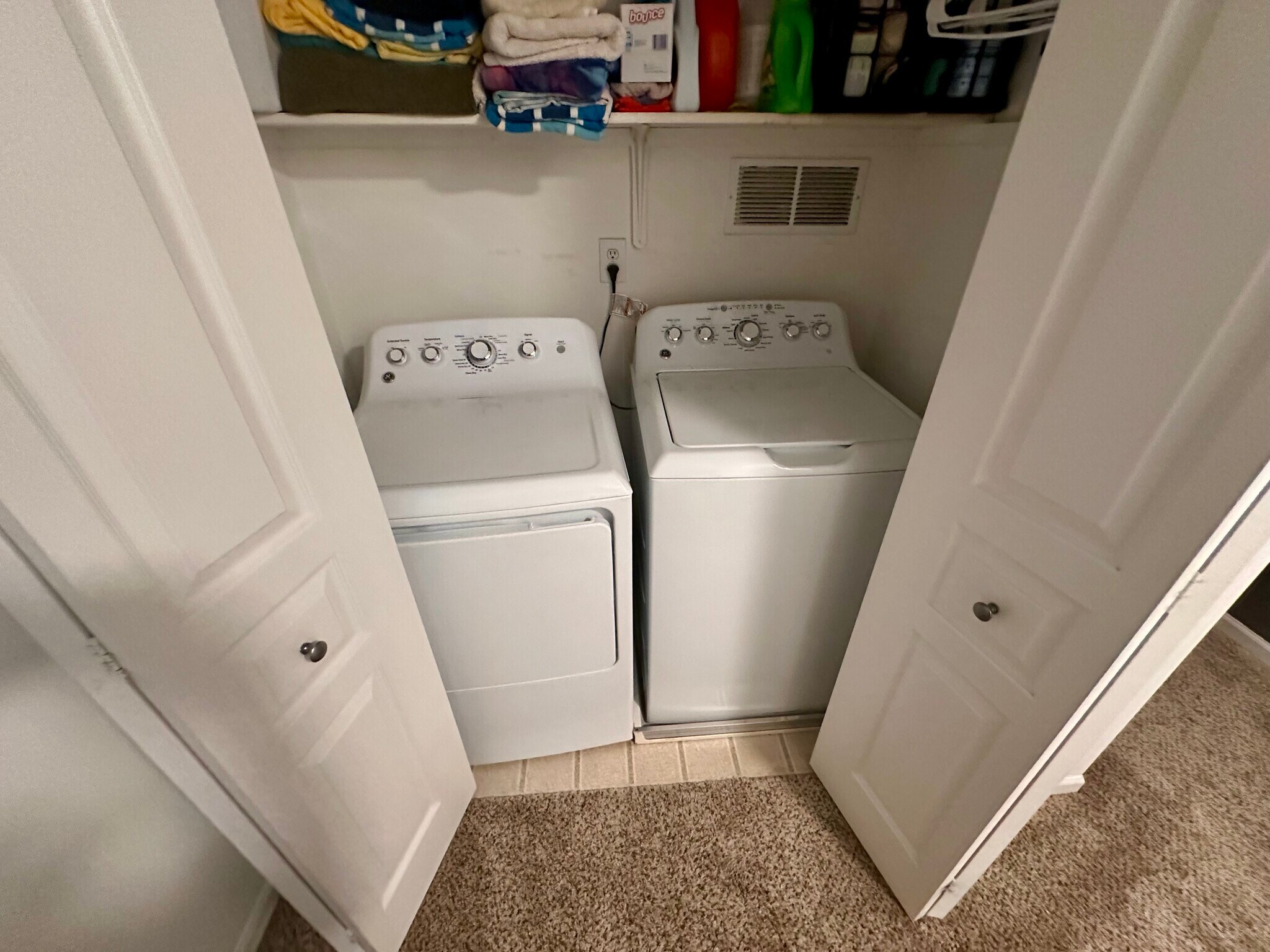 Building Photo - 518 N 5th St