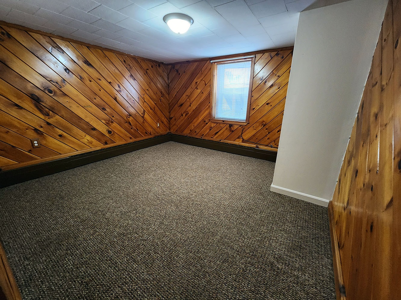 Building Photo - 216 5th St