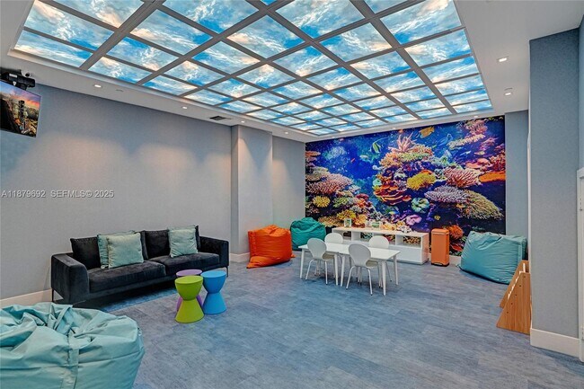 Building Photo - 3640 Yacht Club Dr