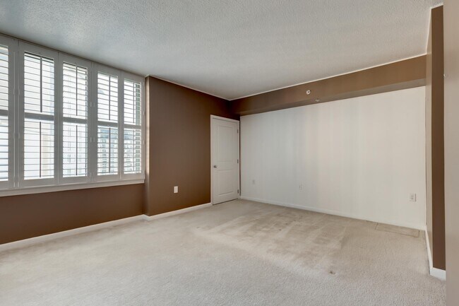 Building Photo - 851 N Glebe Rd