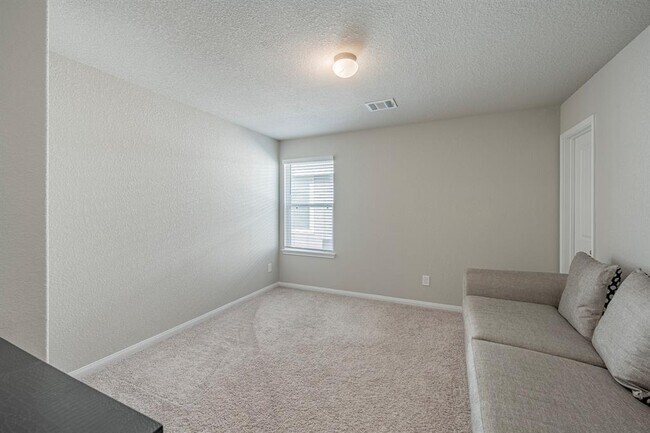 Building Photo - 4923 Blue Jacaranda Wy