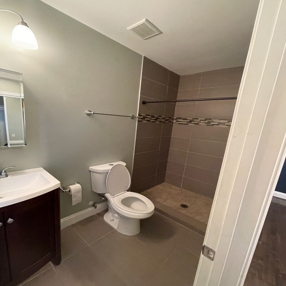 Building Photo - 1721 Trinidad Ave NE