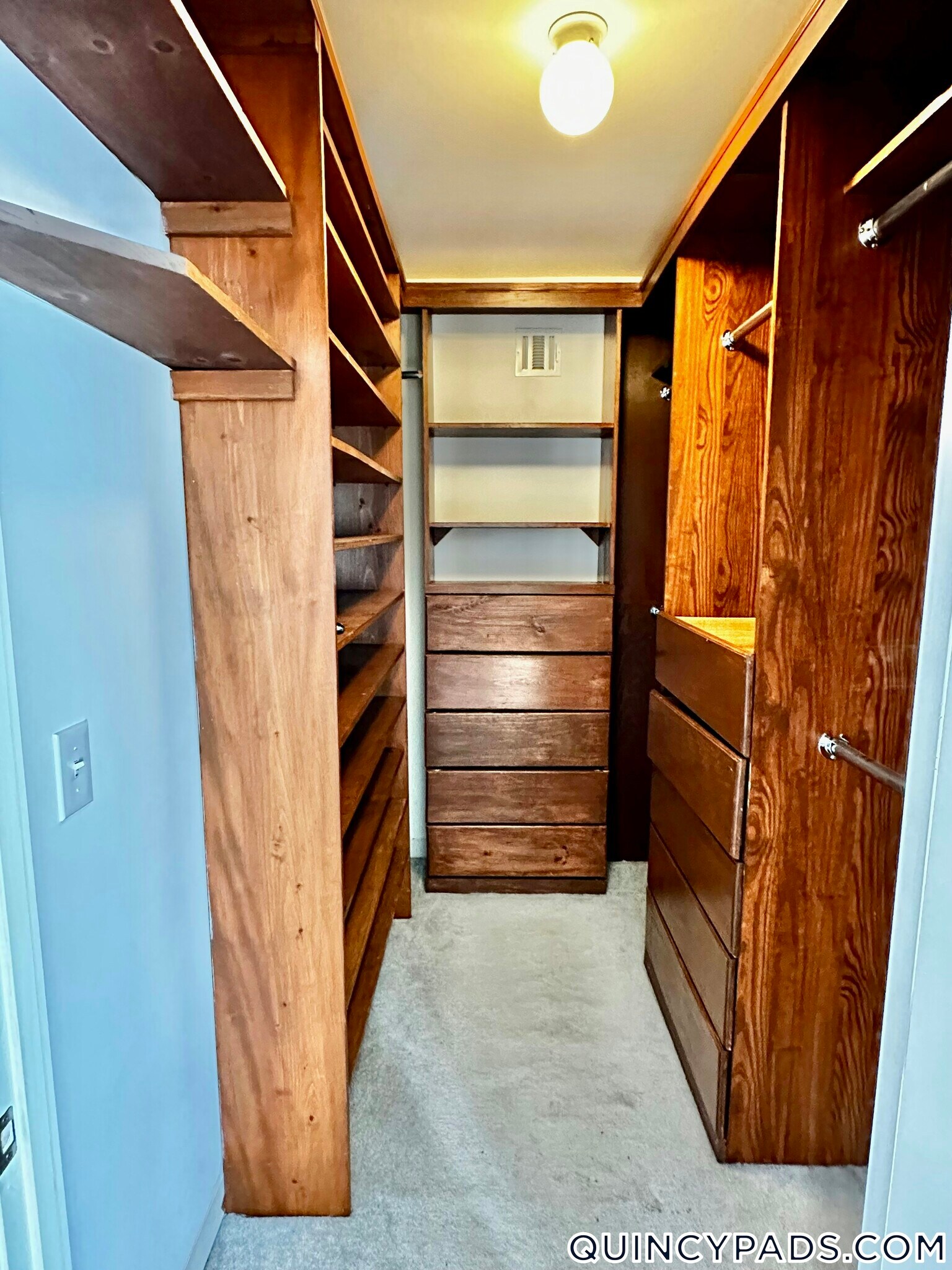 Building Photo - 1 Cityview Ln